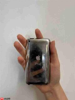 微信员工晒出微信首个版本测试机——iPod touch 4！