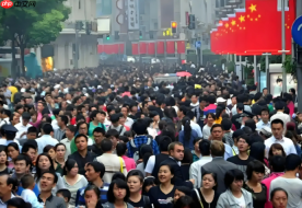 假期、人少、景美：中国人旅游的“不可能三角”