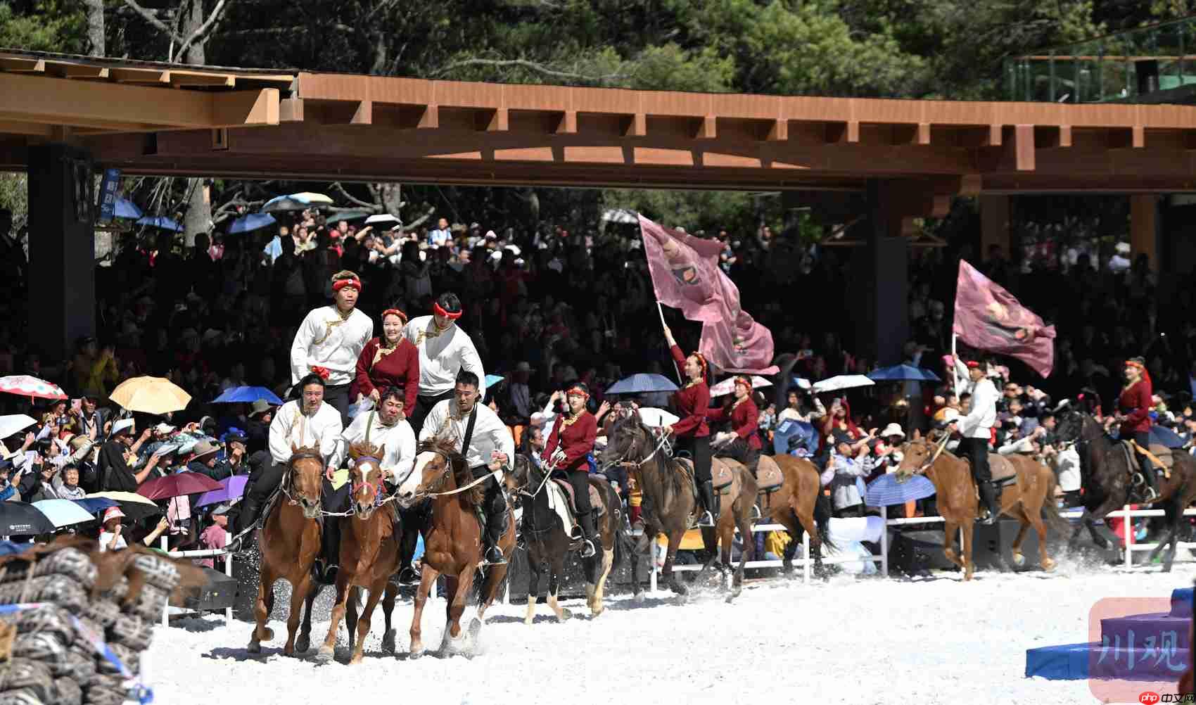 2026年“四月八”跑马山系列民俗活动盛大启幕 一场“视觉盛宴”闪耀情歌城