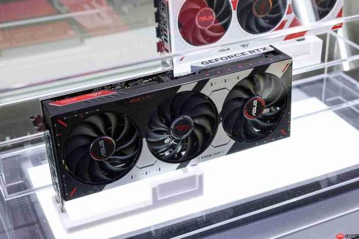冠军联名登场!ASUSx T1 RTX50系列联名款显卡