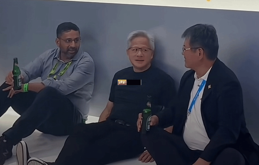 万亿大佬的松弛感!黄仁勋与技嘉老总躺地上喝啤酒