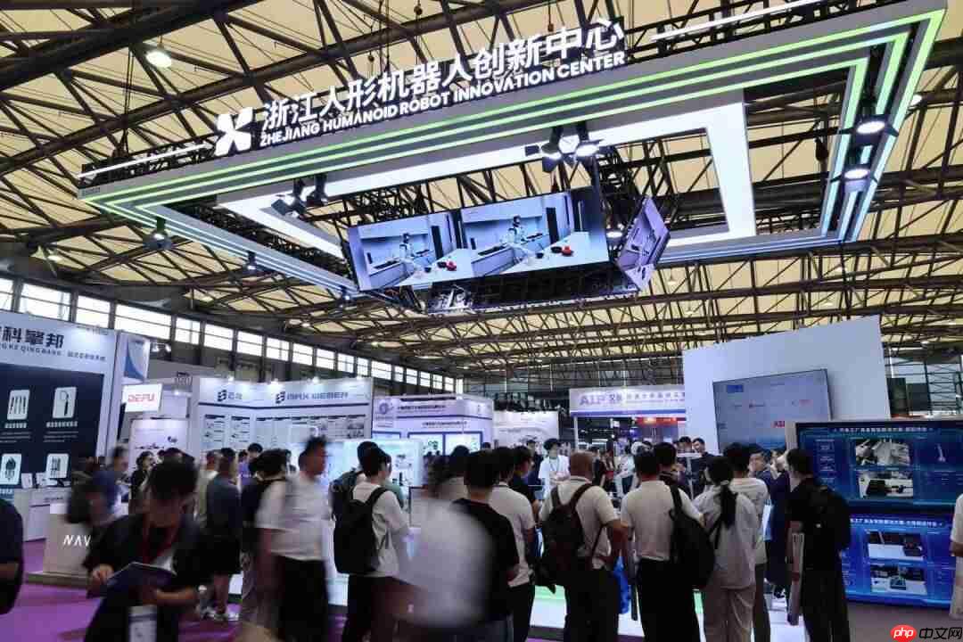 1天快速部署产线!浙江人形凭NAVIAI实现汽车分拣搬运装配一体化