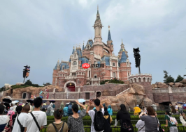 主题乐园热“点燃”夏日文旅消费