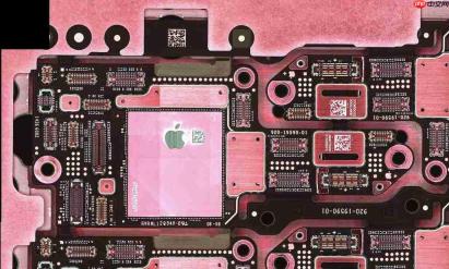 苹果印度供应链史诗级泄密:iPhone 18 Pro图纸外流,华强北已启动改卡研发