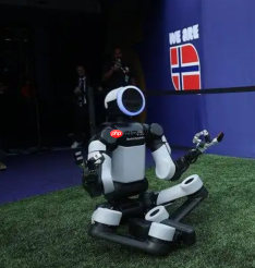 Atlas机器人亮相世界杯！模仿著名球星进球庆祝动作