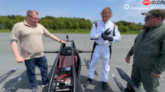 俄罗斯首款飞行载具试飞:时速50km/h 续航20分钟!