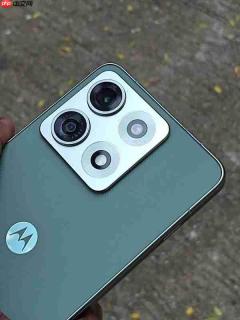 摩托罗拉Edge 70 Max上手视频曝光 淡绿配色+AI按键