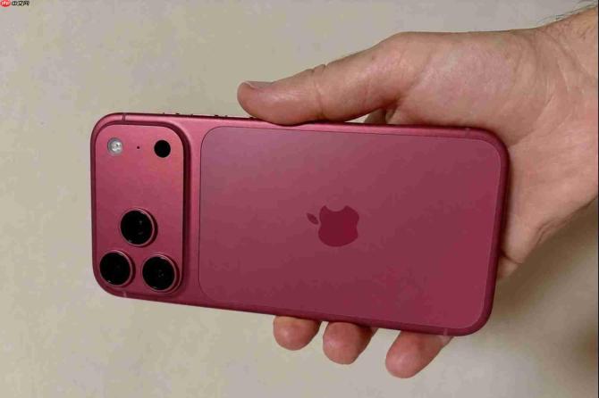iPhone 18 Pro Max影像规格曝光:三主摄均为4800万