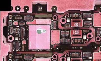 iPhone 18 Pro图纸在华强北流传,“手搓真机”却道阻且长