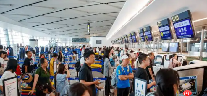 中国民航局:上半年国际航线旅客运输量同比增长5.7%