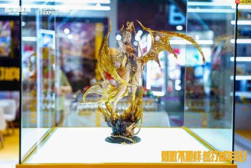 首登LEC全球授权展·上海站！和平精英开启文创合作新篇章