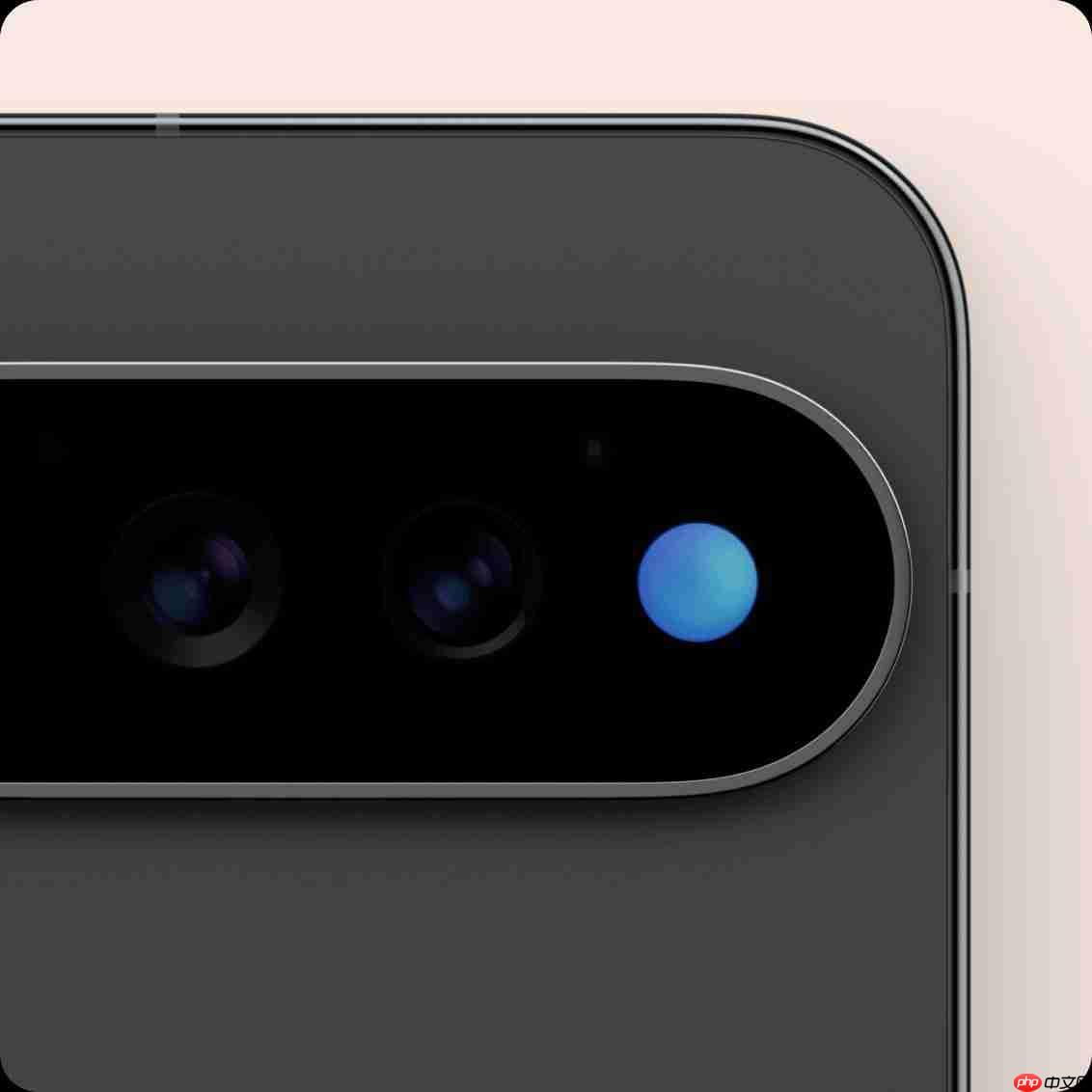 谷歌Pixel 11 Pro官方渲染图曝光:全黑相机模组配RGB灯效,变焦能力提升至120倍