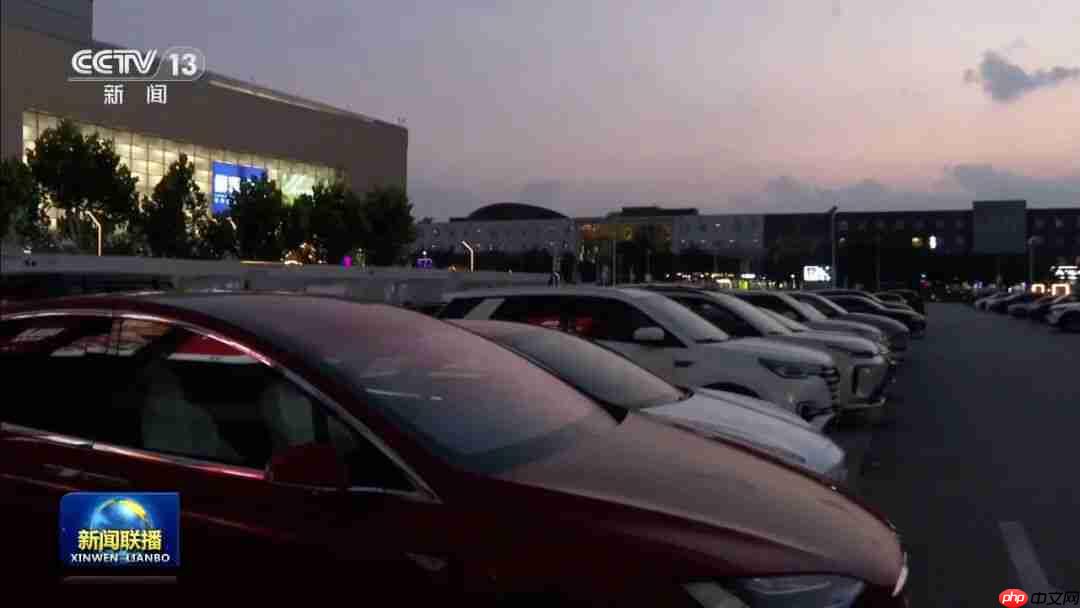 北京老牌公园华丽变身，夜场人气旺