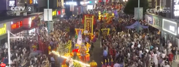游客驻足,人气带动商气!“山水奇观+IP赋能+特色文化”催生文旅消费新增量