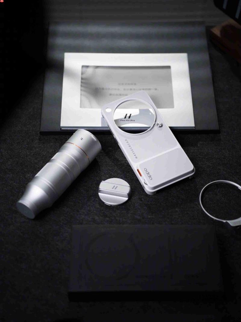 OPPO Find X9 Ultra哈苏影像套装「极地冰川」配色开售,2499元解锁专业创作