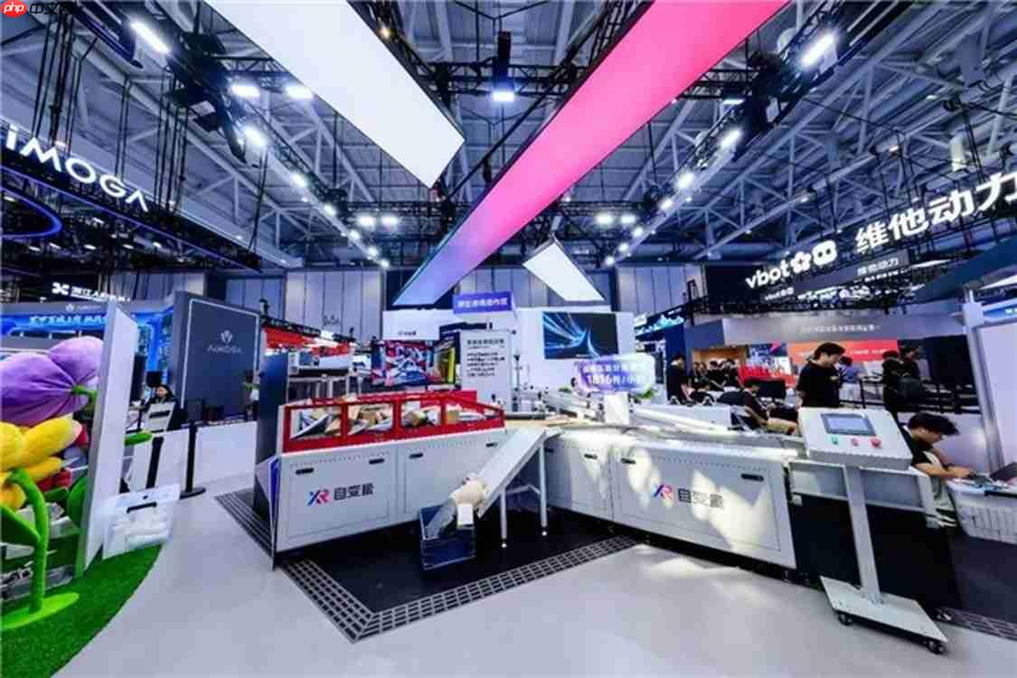 自变量亮相WRC,最“广”家庭服务、最“深”物流分拣展示通用模型优越性
