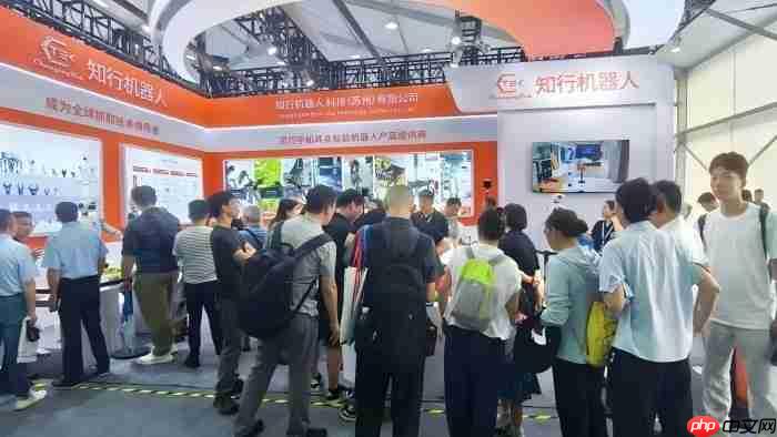 2026世界机器人大会|知行全新灵巧手系列首发,展台人气持续高涨