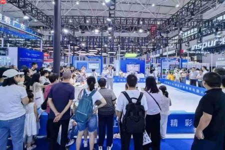 聚焦“一老一小”,工匠行智能全球首发诺恩新品引现场下订签约热潮
