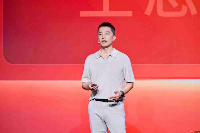 开启“机器人进家庭“时代!首个个人机器人启元Q1正式开售!
