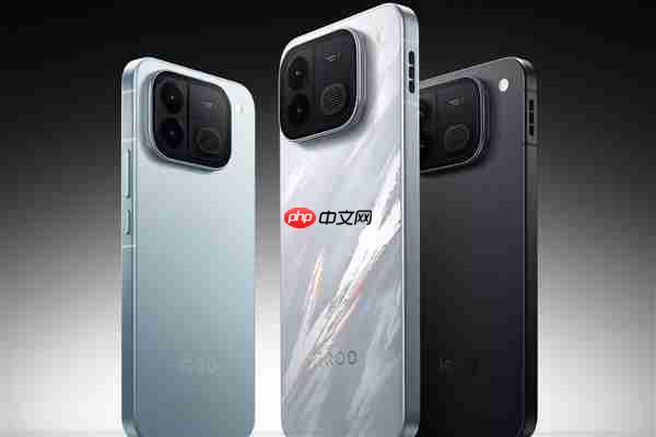 国屏之光！iQOO Neo12首发维信诺天空之镜发光材料