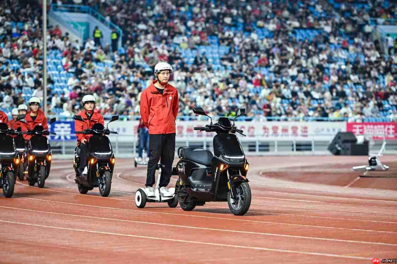 九号电动车亮相苏超八强赛,以底层技术创新破解两轮出行行业难题