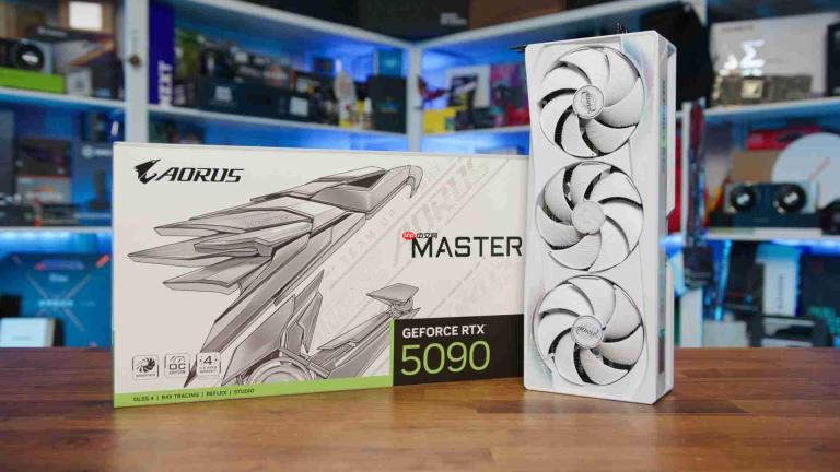 玩家网购RTX 5090被骗：开箱变两袋大米、一袋意面！