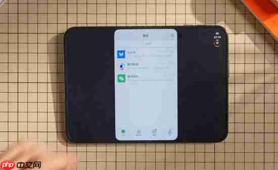 iPhone Duo微信适配不完善冲上热搜!腾讯客服回应