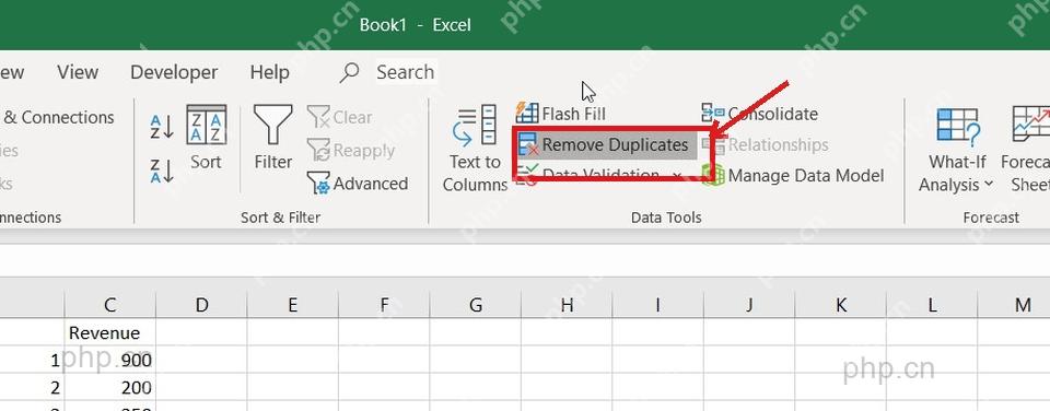Excel 数据选项卡中的 Remove Duplicates 删除重复项按钮