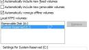 可移动卷自动加入选项位于 NTFS 页面,正对应 U 盘自动索引。 Everything NTFS 页面上方,Automatically include new removable volumes 选项可见。