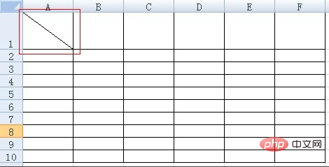 スラッシュを使用して Excel テーブルに 2 つのコンテンツを書き込む方法