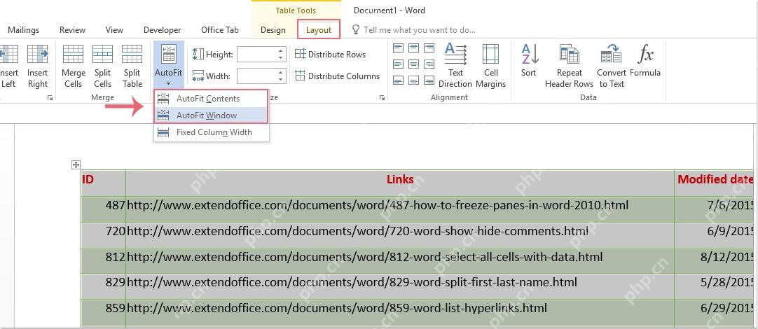 Word 表格工具布局中选择自动调整到窗口