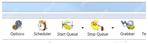IDM 主窗口工具栏显示 Scheduler、Start Queue 和 Stop Queue。
