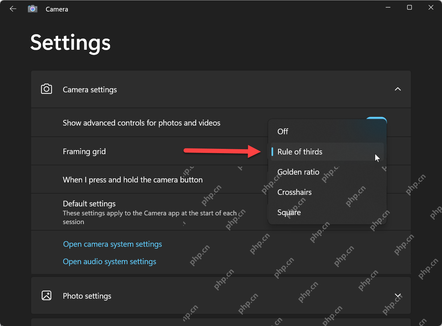 Windows 11 相机设置中打开 Framing grid 下拉菜单并选择 Rule of thirds