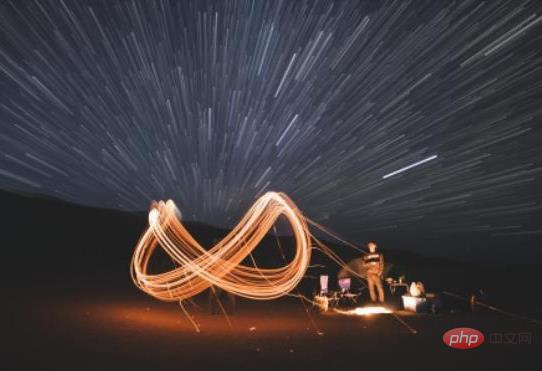 PS tips: How to add a star trail effect to photos (share)