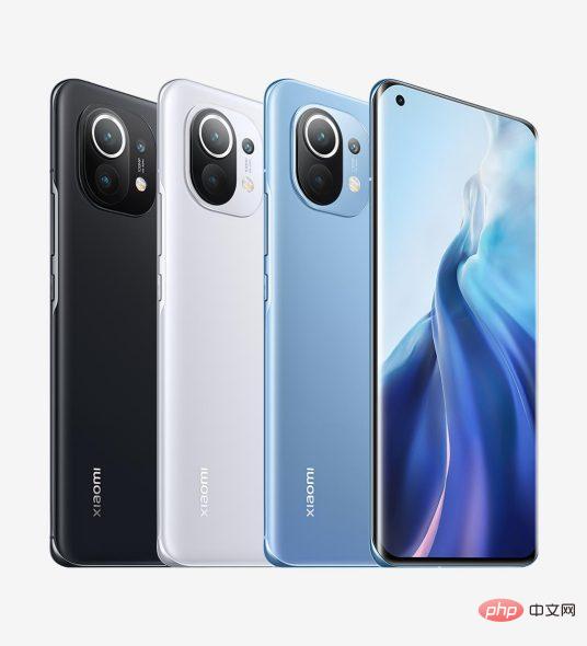 What is the refresh rate of Xiaomi 11?