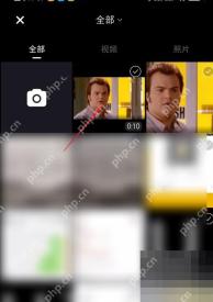 小红书相册选择视频页面,用于勾选要发布的视频