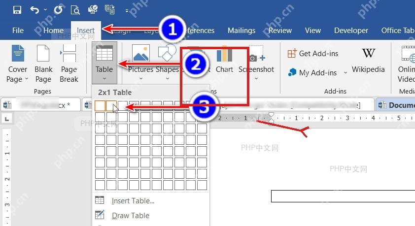 Word 插入选项卡中选择 1 行 2 列表格,用于设置文字和图片并排
