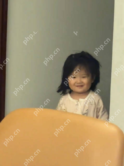 宝妈深夜“偷吃”外卖被抓包,萌娃搬凳围观上演最萌对峙 - php中文网