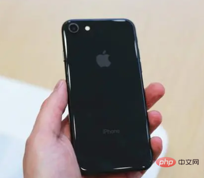 iPhone 7 と iPhone 8 の違いは何ですか?