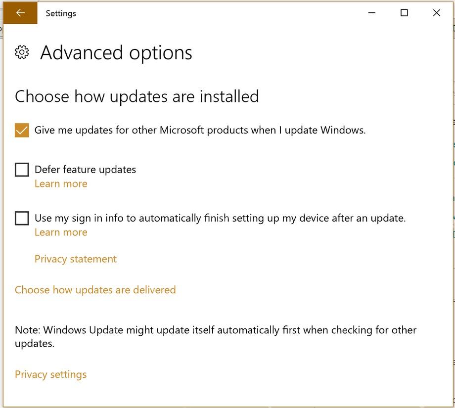 Windows Update Advanced options 中 Give me updates for other Microsoft products 复选框