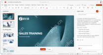 PowerPoint Copilot 生成演示文稿后的缩略图和聊天窗格