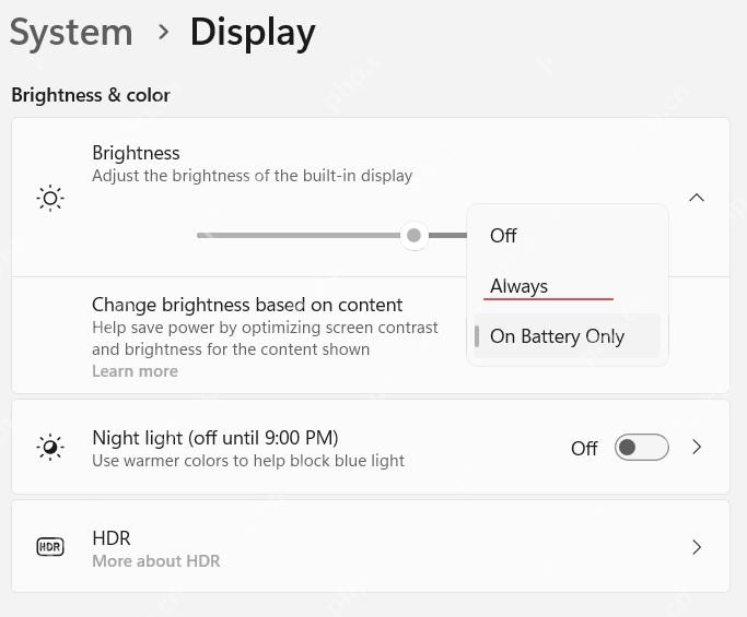 Windows 11 显示设置中展开 Change brightness based on content 下拉菜单