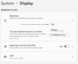 Windows 11 显示设置中展开 Change brightness based on content 下拉菜单