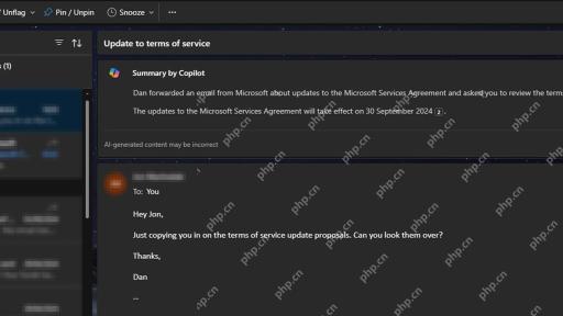 Outlook 邮件顶部的 Summary by Copilot 摘要结果区域