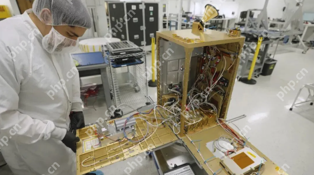 英伟达发射首个太空AI服务器,H100 GPU已成功“上天” - php中文网