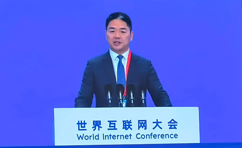重磅回归！刘强东现身互联网大会，野心不止AI - php中文网
