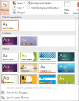 PowerPoint 设计选项卡中的主题库界面