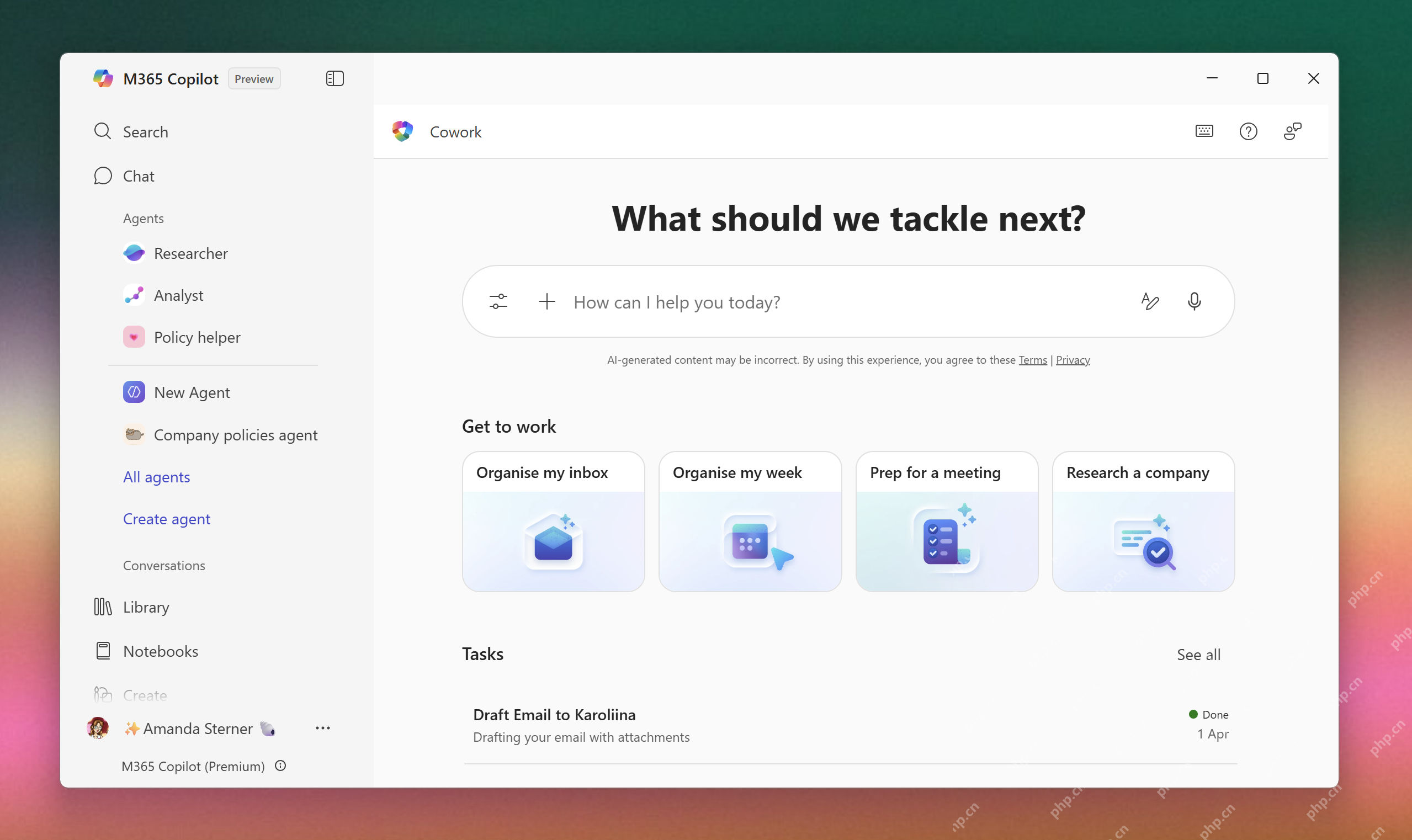 Microsoft 365 Copilot Cowork 主界面中显示 Prepare for a meeting 等任务快捷卡