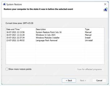 Windows 系统还原向导中选择还原点的列表页面