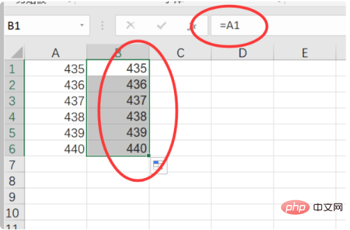 Quels sont les moyens de référencer les adresses de cellules dans Excel 2010 ?